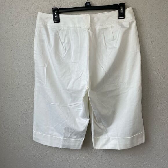 Briggs New York White Shorts Size 10 EUC - Picture 3 of 5